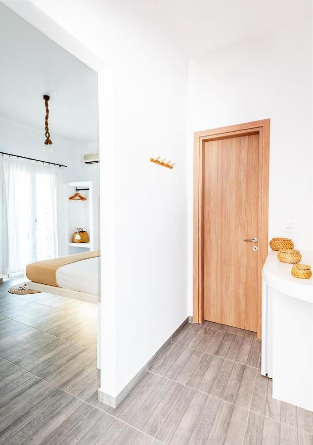 Dorkas Luxury Rooms&Apartments Livadakia Eksteriør billede