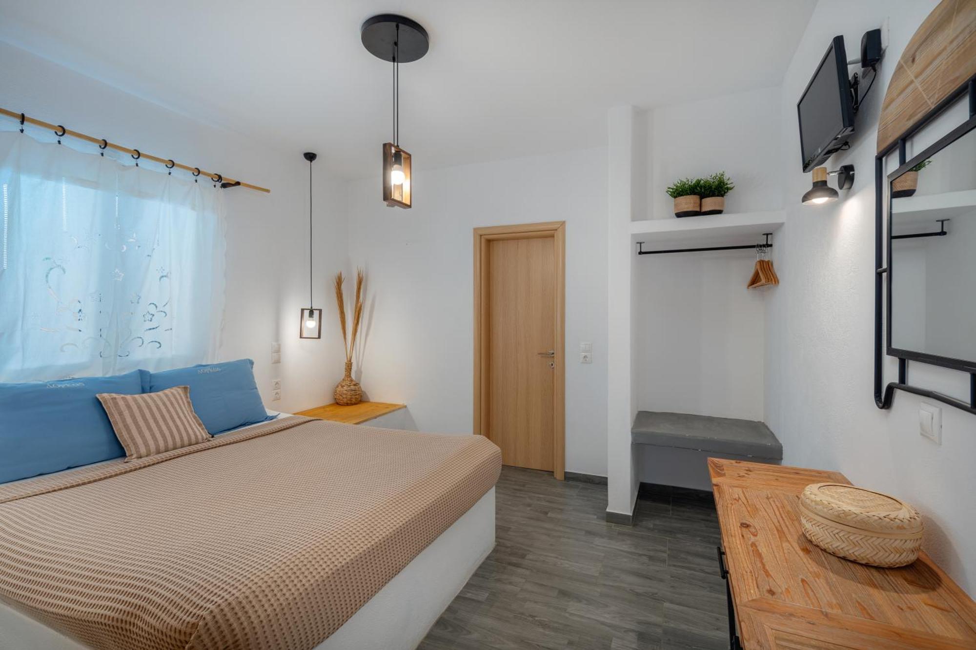 Dorkas Luxury Rooms&Apartments Livadakia Eksteriør billede