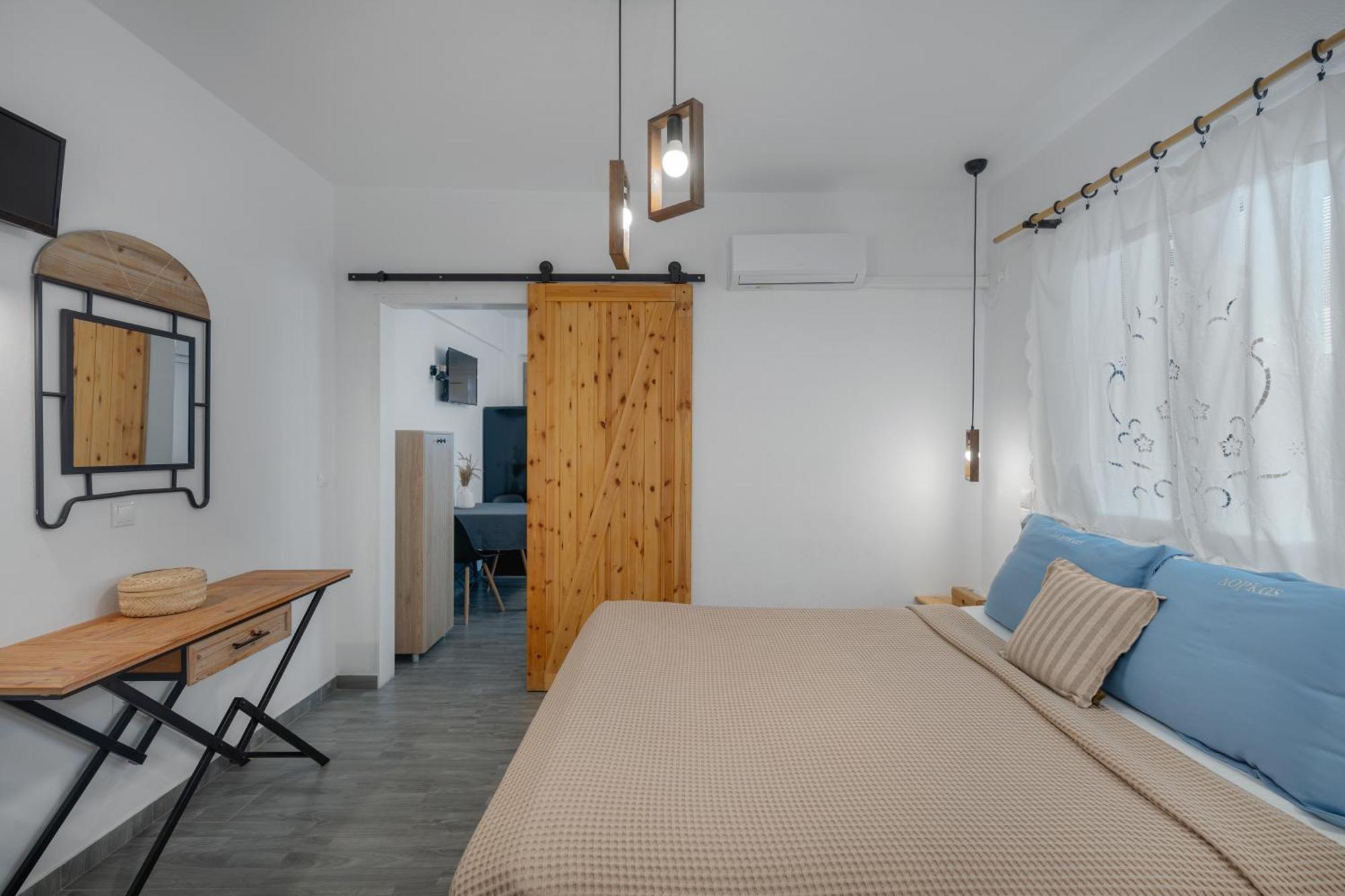 Dorkas Luxury Rooms&Apartments Livadakia Eksteriør billede