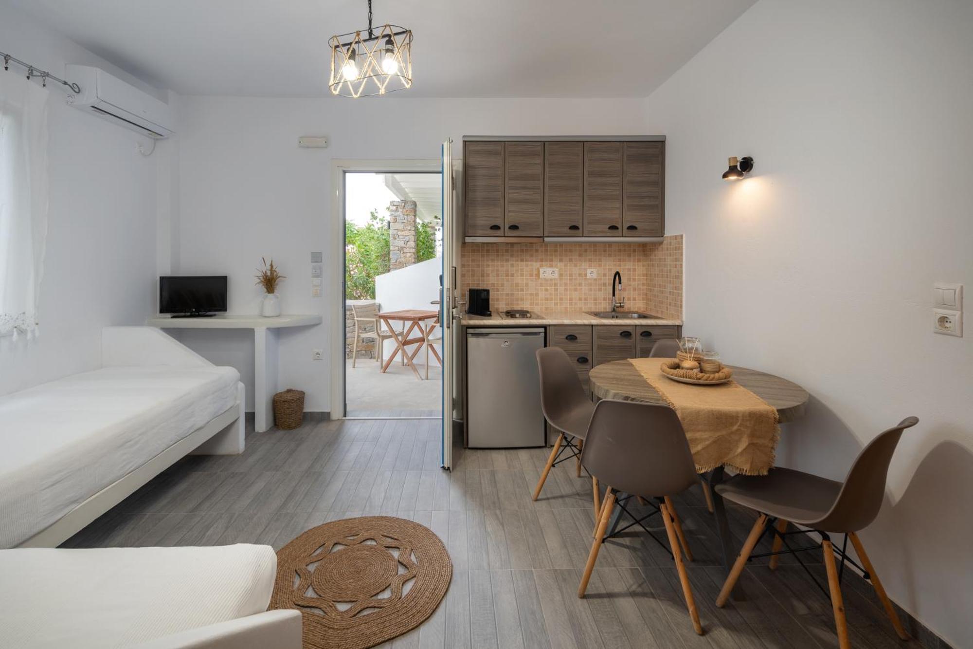 Dorkas Luxury Rooms&Apartments Livadakia Eksteriør billede